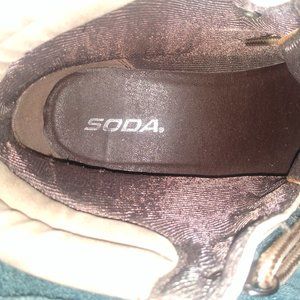 Soda hiking boots